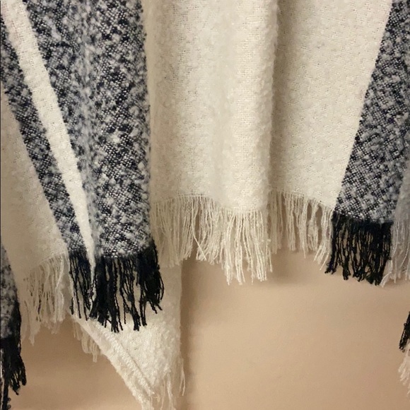 Forever 21 Blue Plaid Poncho - Picture 9 of 10